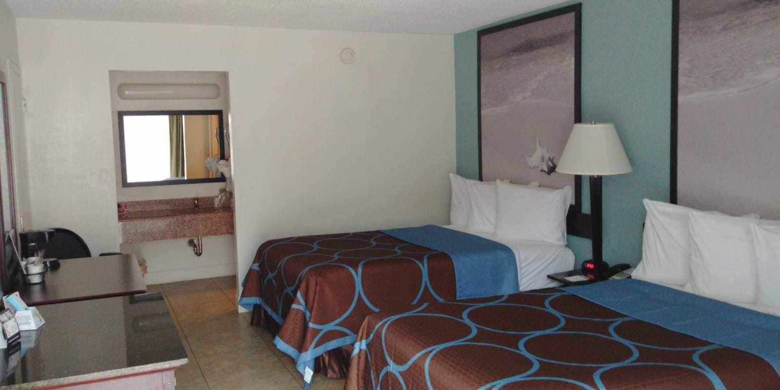 Super 8 by Wyndham St. Petersburg Hotel Eksteriør billede